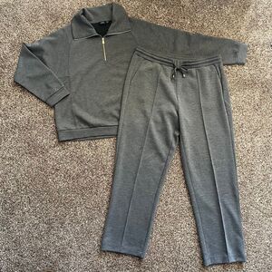 Women’s size 12 and 14 Matching grey loungewear set from Yest